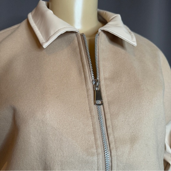 🆕 PRETTYLITTLETHING Tan and Cream Bomber Jacket - Picture 2 of 11